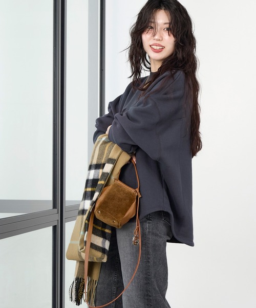 MICA&DEAL（マイカ＆ディール）の「"WILLIAMS"ロゴ裏起毛スウェット（スウェット・レディース・チャコールグレー/ライトグレー/グレイッシュベージュ・FREE）」の21枚目の写真