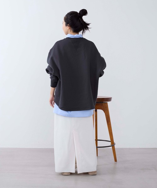 MICA&DEAL（マイカ＆ディール）の「"WILLIAMS"ロゴ裏起毛スウェット（スウェット・レディース・チャコールグレー/ライトグレー/グレイッシュベージュ・FREE）」の14枚目の写真