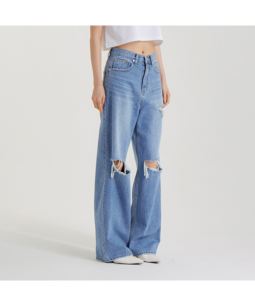 UNKNOWN PLANET(アンノウンプラネット)の「セミワイドスリットデニムパンツブルー(デニムパンツ・レディース・その他・LARGE/MEDIUM/SMALL)」の1枚目の写真