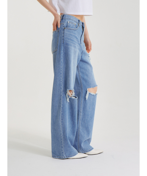 UNKNOWN PLANET(アンノウンプラネット)の「セミワイドスリットデニムパンツブルー(デニムパンツ・レディース・その他・LARGE/MEDIUM/SMALL)」の5枚目の写真