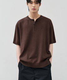 ALYSS（アリス）の「サマーエッセンシャルヘンリーネックハーフニット[ブラウン]（ニット/セーター）」