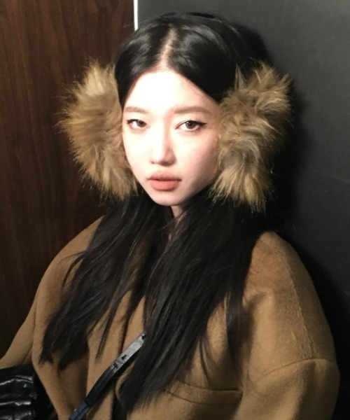 Y2k fur ear muffs（イヤーマフ）｜Vipoa（ヴィポア）のファッション