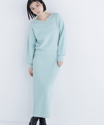 ◇Vネックフォルムニットセットアップ