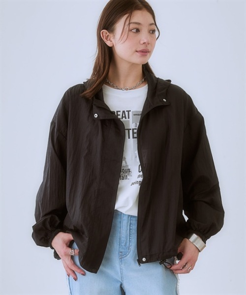 nissen(ニッセン)の「シアー素材パーカーブルゾン(ブルゾン・レディース・グリーン/ベージュ/ブラック・S/M/L/LL/3L)」の4枚目の写真