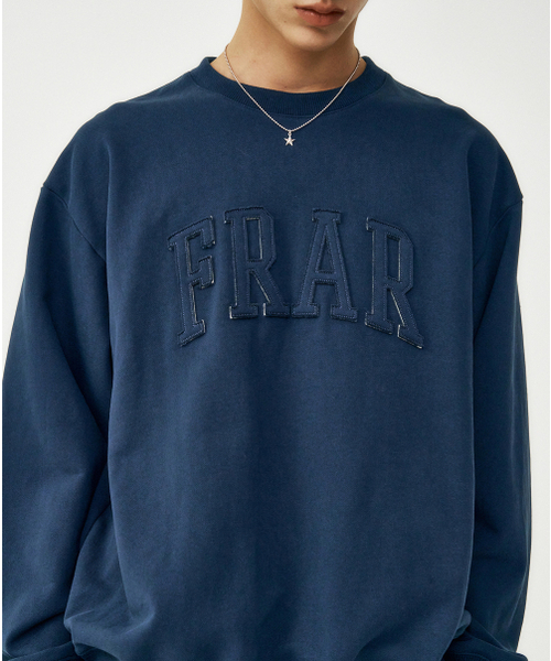 FROM ARLES(フロムアルル)の「クラシックアップリケスウェットシャツ / ネイビー(スウェット・メンズ・ネイビー・LARGE/MEDIUM)」の5枚目の写真