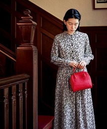 Sunny clouds | サニークラウズ 薔薇に覆われた魔女ワンピース〈レディース〉(ワンピース)