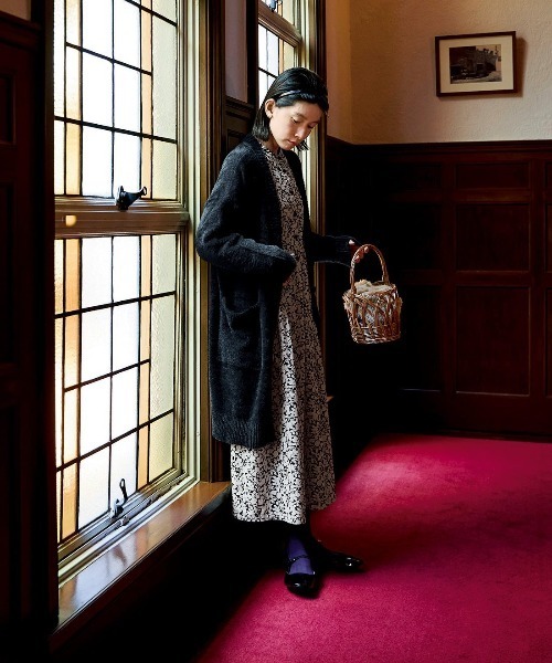 Sunny clouds（サニークラウズ）の「サニークラウズ　薔薇に覆われた魔女ワンピース〈レディース〉（ワンピース・レディース・ホワイト×ブラック・MP/L/LL/3L）」の5枚目の写真