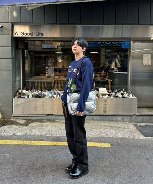 DAMP(ドントアスクマイプラン)の「2WAY padded messenger bag_sky blue(メッセンジャーバッグ・レディース・その他・ONE SIZE)」の9枚目の写真