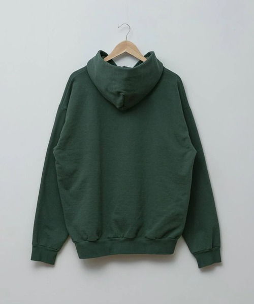 A blends(エイブレンズ)の「A blends 製品染めフロッキープリントスウェットパーカ(パーカー・メンズ・モカ/グリーン・LARGE/MEDIUM/X-LARGE)」の4枚目の写真