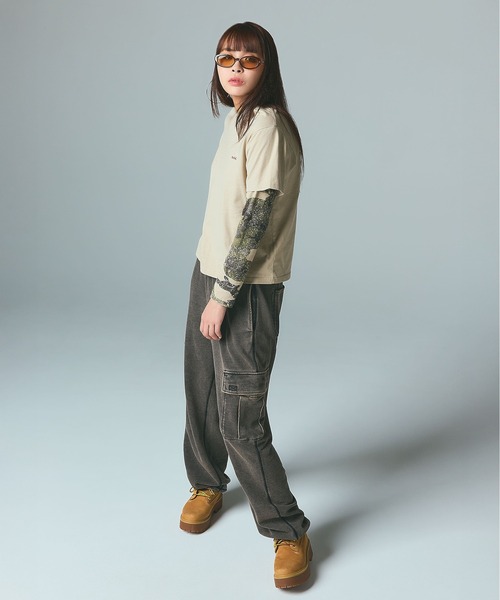 X-girl(エックスガール)の「FACE S/S TEE(Tシャツ/カットソー・レディース・ホワイト/ベージュ/ブラック・S/M/L)」の5枚目の写真