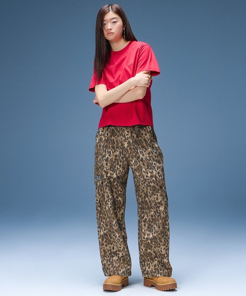 X-girl(エックスガール)の「FACE S/S TEE(Tシャツ/カットソー・レディース・ホワイト/ベージュ/ブラック・S/M/L)」の18枚目の写真