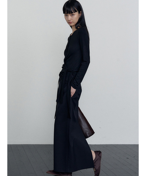 MAKE A TOAST(メイクアトースト)の「リラックスドマキシスカート ブラック MBEFSK001BK(スカート・レディース・ブラック・SMALL/MEDIUM)」の1枚目の写真