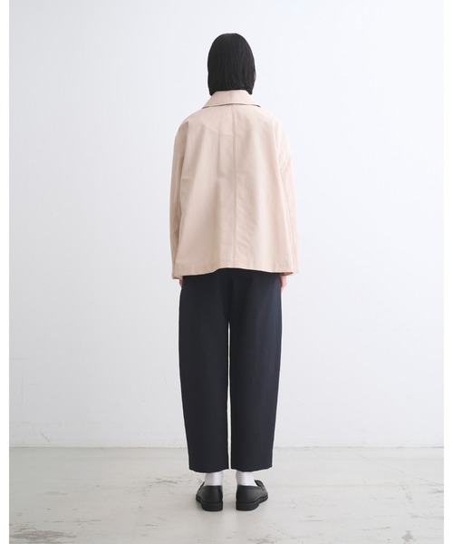 Traditional Weatherwear(トラディショナルウェザーウェア)の「LINTON SHORT(ステンカラーコート・レディース・ベージュ系その他/ネイビー・32)」の6枚目の写真