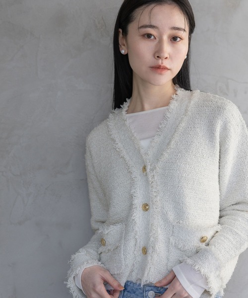 A part by（アパートバイ）の「フリンジツイードニットVネックカーディガン（カーディガン/ボレロ・レディース・オフホワイト/ブルー/ブラック系その他2・FREE）」の2枚目の写真