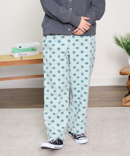 Emago(イマゴ)の「EMAGO ドット柄ニードルパンチパンツ(その他パンツ・レディース・チャコールグレー/グリーン/ブラウン・FREE)」の3枚目の写真