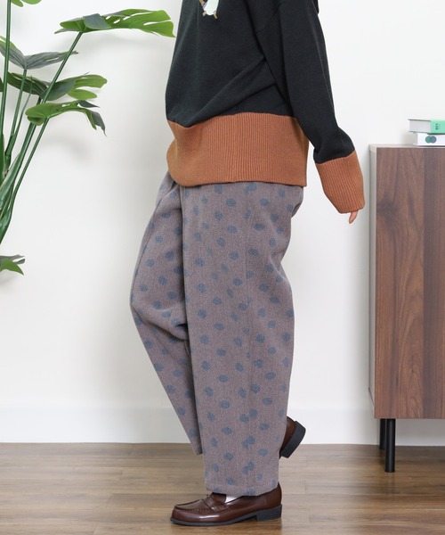 Emago(イマゴ)の「EMAGO ドット柄ニードルパンチパンツ(その他パンツ・レディース・チャコールグレー/グリーン/ブラウン・FREE)」の8枚目の写真