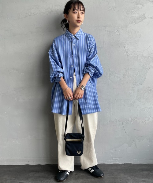 FRED PERRY（フレッドペリー）の「【WEB限定】[FRED PERRY/フレッドペリー] ティップ テープ スモール ショルダーバッグ（ショルダーバッグ・レディース・ブラック・ONE SIZE）」の11枚目の写真