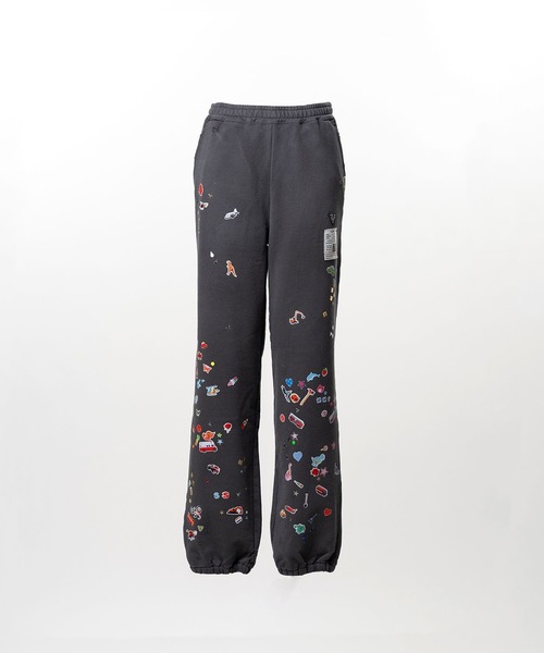Maison MIHARA YASUHIRO（メゾンミハラヤスヒロ）の「Kids Sticker Printed Sweat Pants（スウェットパンツ・レディース・ホワイト/ブラック・36/38）」の2枚目の写真