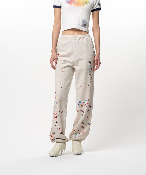 Maison MIHARA YASUHIRO（メゾンミハラヤスヒロ）の「Kids Sticker Printed Sweat Pants（スウェットパンツ・レディース・ホワイト/ブラック・36/38）」の5枚目の写真