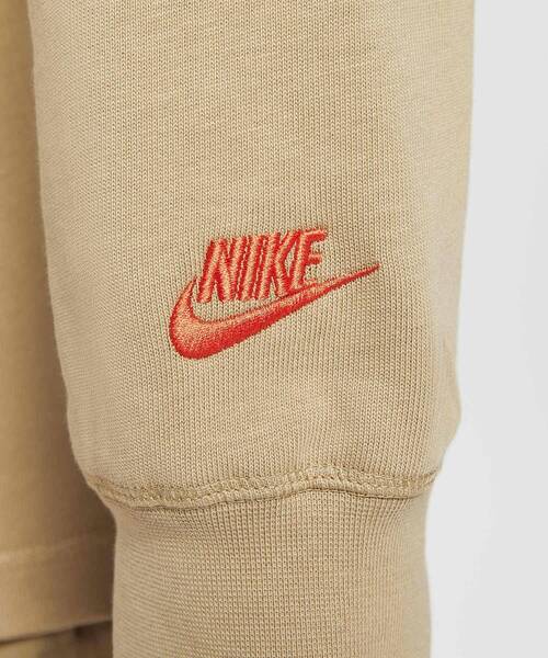 NIKE(ナイキ)の「ナイキ スポーツウェア クラブ メンズ ロングスリーブ ポロ / Nike Sportswear Club Men's Long-Sleeve Polo IF0771-297 Parachute Beige(ポロシャツ・メンズ・ベージュ・2XL/S/L/XL/M)」の4枚目の写真
