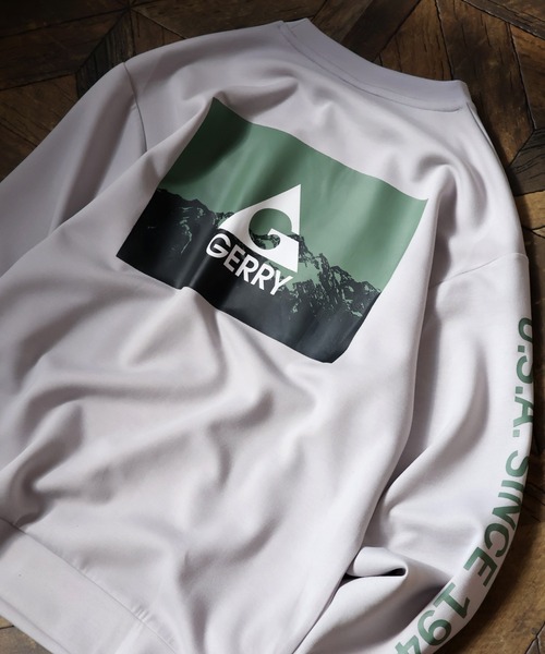 GERRY(ジェリー)の「【GERRY/ジェリー】ダンボールニット バックプリント クルーネックスウェット(スウェット・メンズ・ライトグレー/ブラック/ブルー/ホワイト・LL/M/L)」の1枚目の写真