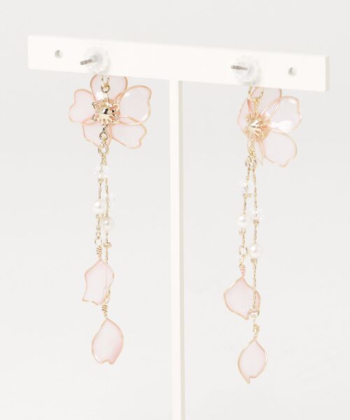 Zoule(ゾーラ)の「Zoule ゾーラ:”New me”シリーズ sakura dip 桜 さくら サクラ ピアス(ピアス(両耳用)・レディース・ピンク/ホワイト・FREE)」の5枚目の写真