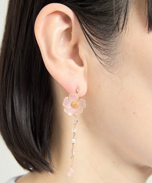 Zoule(ゾーラ)の「Zoule ゾーラ:”New me”シリーズ sakura dip 桜 さくら サクラ ピアス(ピアス(両耳用)・レディース・ピンク/ホワイト・FREE)」の8枚目の写真