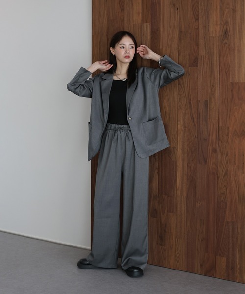 J by blue（ジェイバイブルー）の「テーラードジャケット×ワイドパンツ リネンライクセットアップ（セットアップ・レディース・モカ/グレー・MEDIUM）」の2枚目の写真