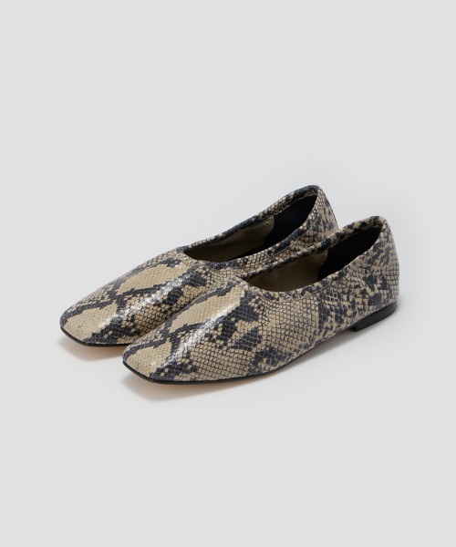 新作 新品 PELLICO フラットシューズ 【公式通販】