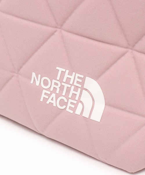 THE NORTH FACE(ザノースフェイス)の「THE NORTH FACE Geoface Box Tote / ザ ノース フェイス ジオフェイス ボックス トート(トートバッグ・メンズ・オフホワイト/ピンク・FREE)」の11枚目の写真