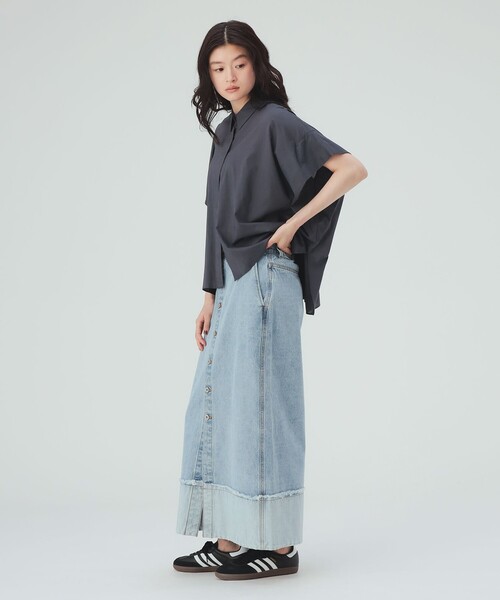 BEAMS HEART（ビームスハート）の「ターンバック デニム ボタン スカート（デニムスカート・レディース・インディゴブルー/ブラック/サックスブルー・SMALL/MEDIUM）」の9枚目の写真