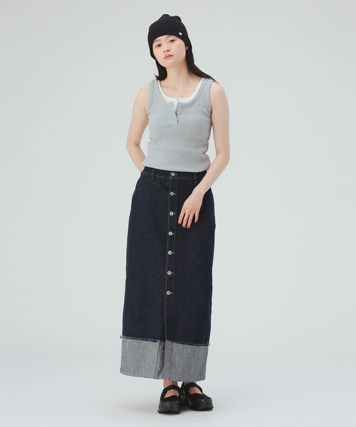 BEAMS HEART（ビームスハート）の「ターンバック デニム ボタン スカート（デニムスカート・レディース・インディゴブルー/ブラック/サックスブルー・SMALL/MEDIUM）」の12枚目の写真