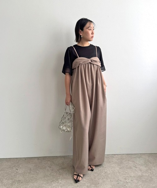 LHELBIE(レルビエ)の「ツイストビスチェサロペット(サロペット/オーバーオール・レディース・グレイッシュベージュ/ブラック/ネイビー・M)」の15枚目の写真