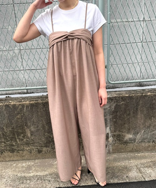 LHELBIE(レルビエ)の「ツイストビスチェサロペット(サロペット/オーバーオール・レディース・グレイッシュベージュ/ブラック/ネイビー・M)」の6枚目の写真