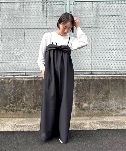 LHELBIE(レルビエ)の「ツイストビスチェサロペット(サロペット/オーバーオール・レディース・グレイッシュベージュ/ブラック/ネイビー・M)」の8枚目の写真