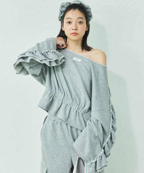 MIRROR STOKE(ミラーストーク)の「【ZOZO限定】FRILL DOLMAN GATHER SWEAT SHIRT/フリルドルマンギャザースウェットシャツ(スウェット・レディース・ネイビー/ピンク/グレー・MEDIUM)」の1枚目の写真