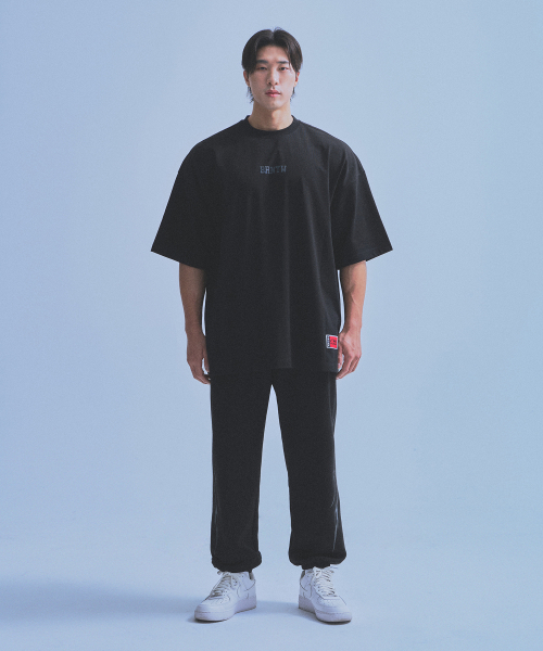 BORN TO WIN（ボーントゥウィン）の「85 BACK LOGO EXTRA FIT T-SHIRTS [BLACK]（Tシャツ/カットソー・メンズ・その他・1/2/3）」の3枚目の写真