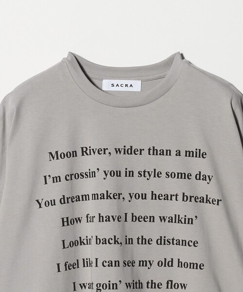 SACRA(サクラ)の「<SACRA>メッセージ Tシャツ(Tシャツ/カットソー・レディース・グレー系/ホワイト/ブラック・38)」の5枚目の写真