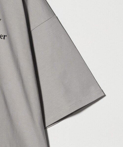 SACRA(サクラ)の「<SACRA>メッセージ Tシャツ(Tシャツ/カットソー・レディース・グレー系/ホワイト/ブラック・38)」の6枚目の写真