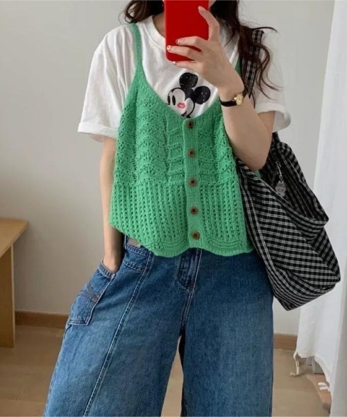 Ritzy（リッツィー）の「7色展開　ニットキャミソールベスト（ベスト・レディース・ブラック/ベージュ/グレー/レッド/イエロー/ブルー/グリーン・FREE）」の5枚目の写真