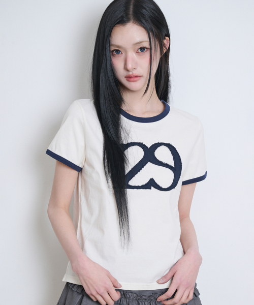 ILLIGO(イリゴ)の「129 ロゴパッチTシャツクリーム(Tシャツ/カットソー・レディース・その他・OS)」の4枚目の写真
