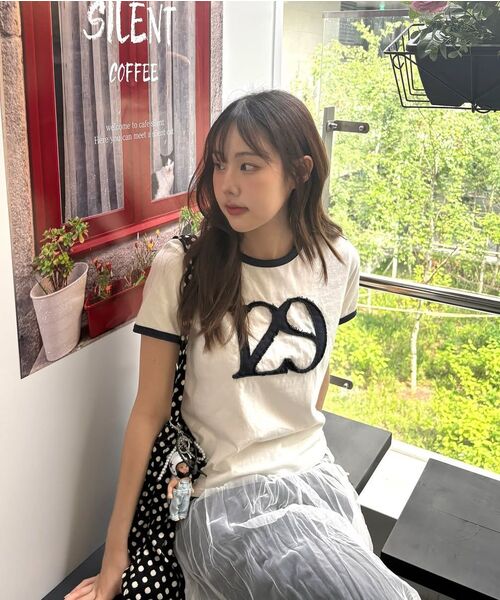 ILLIGO(イリゴ)の「129 ロゴパッチTシャツクリーム(Tシャツ/カットソー・レディース・その他・OS)」の6枚目の写真