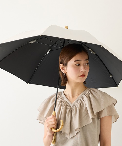 ROPE'（ロペ）の「[晴雨兼用傘]バンブーハンドルバイカラー長傘(撥水雨傘・遮熱日傘)/UV&遮光率100%カット/近赤外線99.9％（長傘・レディース・ブラック/キナリ・FREE）」の8枚目の写真