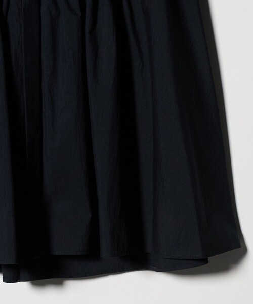 UNITED ARROWS（ユナイテッドアローズ）の「コンビ ギャザー ブラウス（シャツ/ブラウス・レディース・オフホワイト/ブラック/ネイビー・FREE）」の9枚目の写真