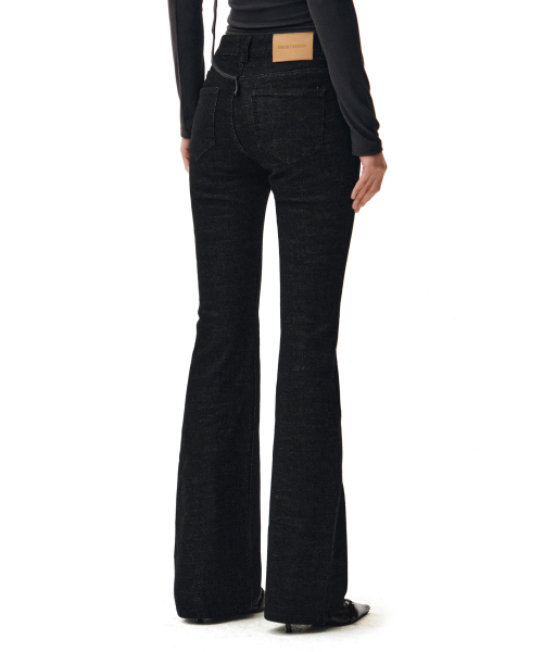 DECET WOMEN(デケット ウーマン)の「Signature Slim Low Rise Flared Jeans DCWPT006BLACK(その他パンツ・レディース・その他・SMALL/MEDIUM/X-SMALL/LARGE)」の4枚目の写真
