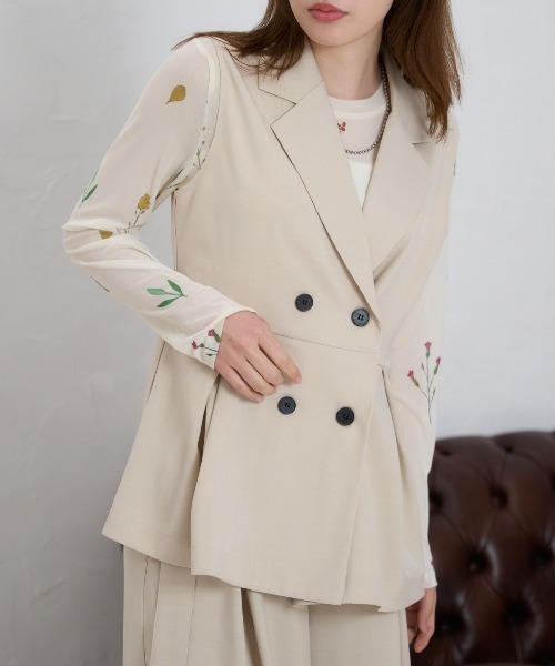 TRIANGLE PALETTE（トライアングルパレット）の「ペプラムジレ・ベスト/ セットアップ対応（スーツベスト・レディース・ブラック/ベージュ/グレー・FREE）」の3枚目の写真