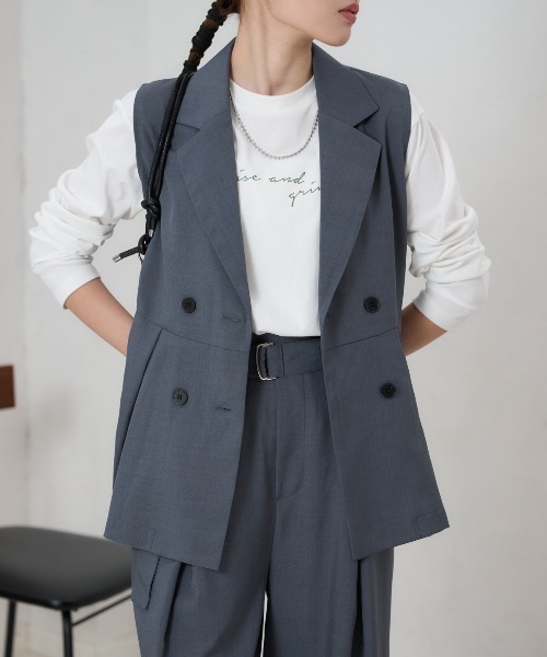 TRIANGLE PALETTE（トライアングルパレット）の「ペプラムジレ・ベスト/ セットアップ対応（スーツベスト・レディース・ブラック/ベージュ/グレー・FREE）」の2枚目の写真