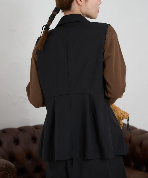 TRIANGLE PALETTE（トライアングルパレット）の「ペプラムジレ・ベスト/ セットアップ対応（スーツベスト・レディース・ブラック/ベージュ/グレー・FREE）」の7枚目の写真