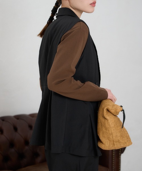 TRIANGLE PALETTE（トライアングルパレット）の「ペプラムジレ・ベスト/ セットアップ対応（スーツベスト・レディース・ブラック/ベージュ/グレー・FREE）」の8枚目の写真