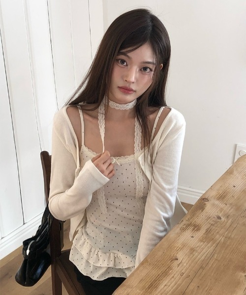 anyonemore(エニワンモア)の「レーススカーフ+裾フリルドット柄キャミソール+カーディガンセット(カーディガン/ボレロ・レディース・ベージュ・FREE)」の5枚目の写真